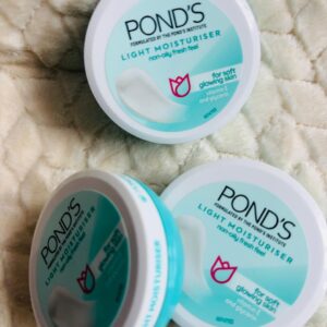 Pond’s Light Moisturiser